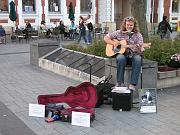 2007-05-17 NZ Sumner IMG_7610 A busker at Cathedral Square in Christchurch